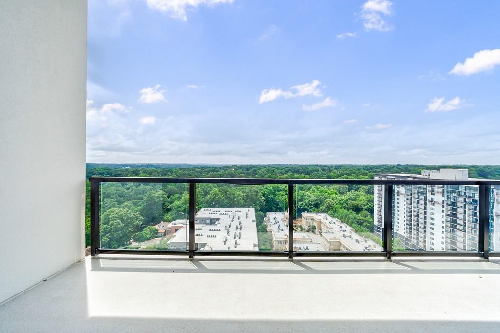 2425 Peachtree Road NE Unit 1806