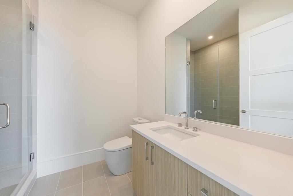 2425 Peachtree Road NE Unit 1806