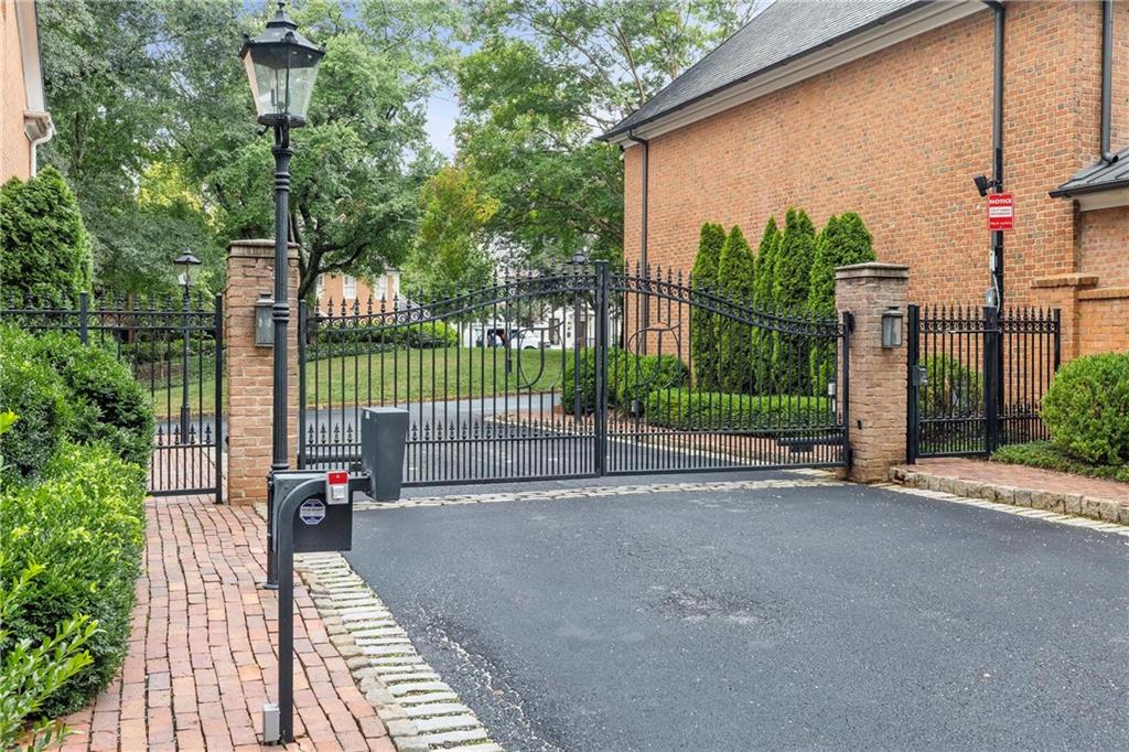 2774 Andrews Drive NW Unit #7