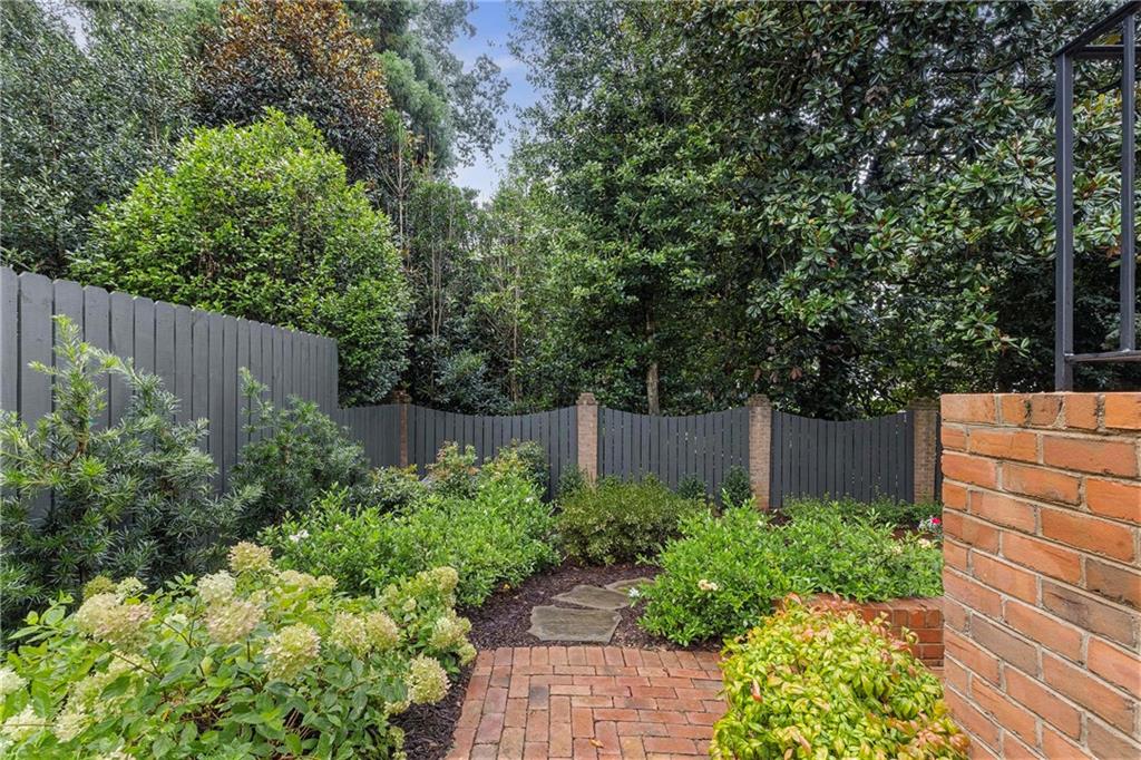 2774 Andrews Drive NW Unit #7