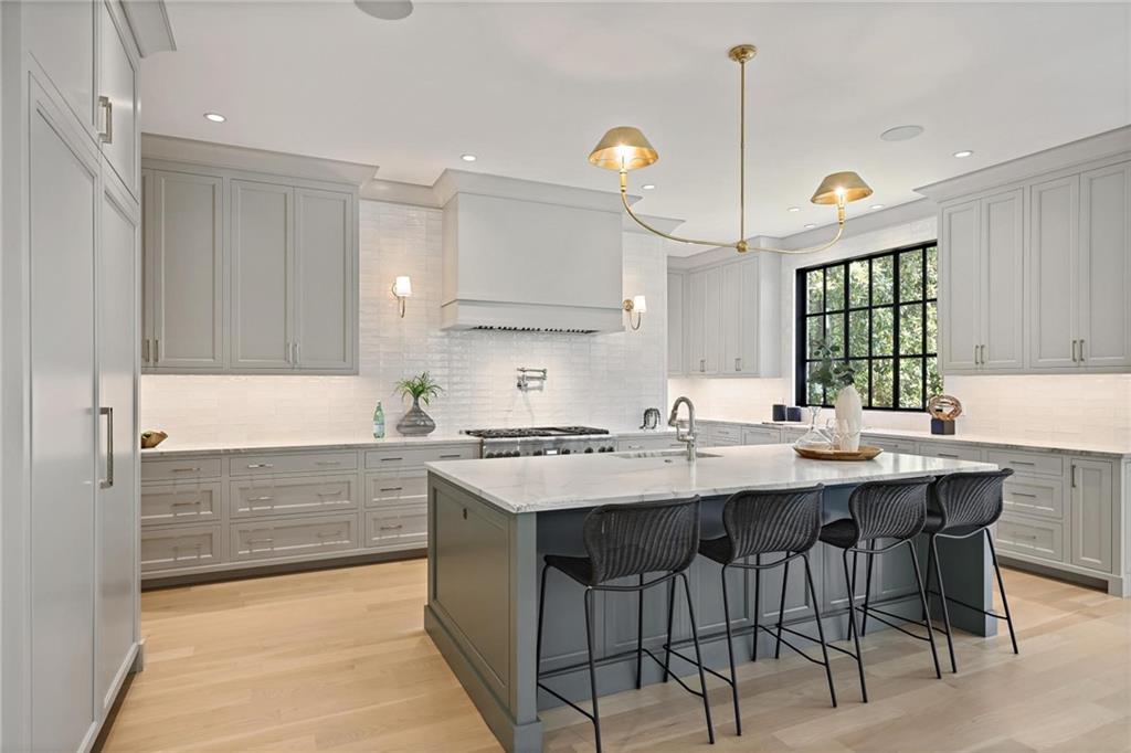 42 Blackland Road