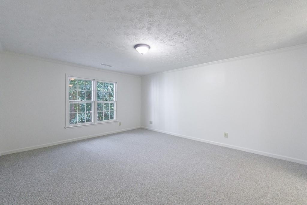 1414 Oakridge Circle