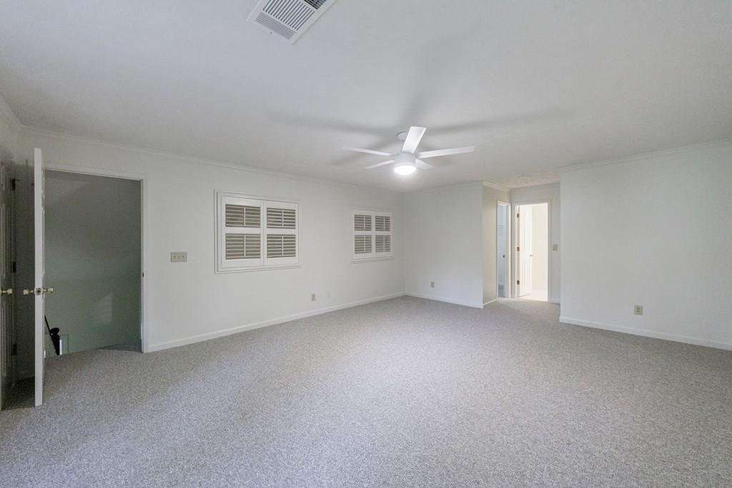 1414 Oakridge Circle