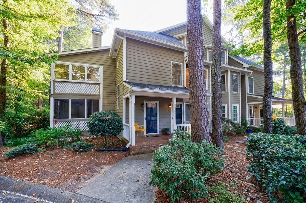 1414 Oakridge Circle