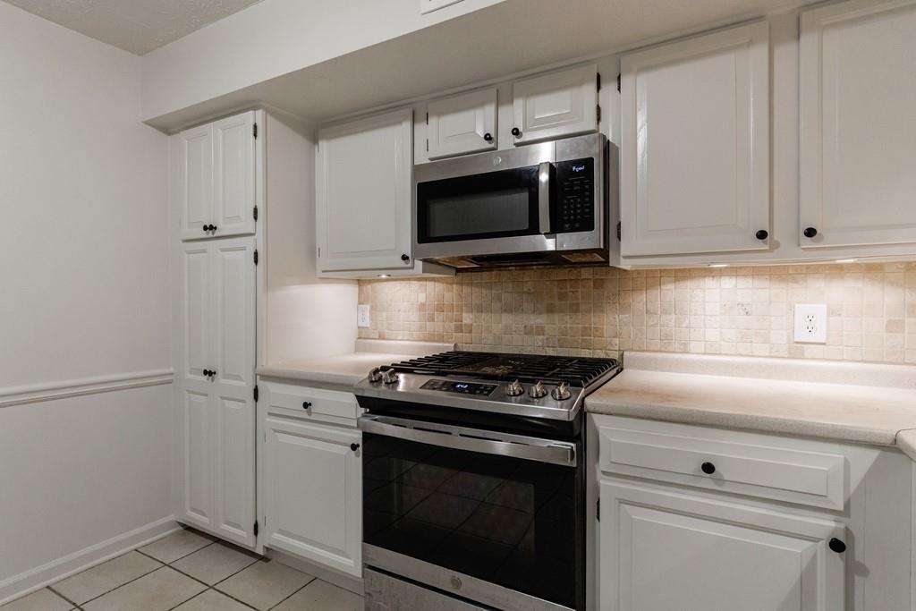 1414 Oakridge Circle