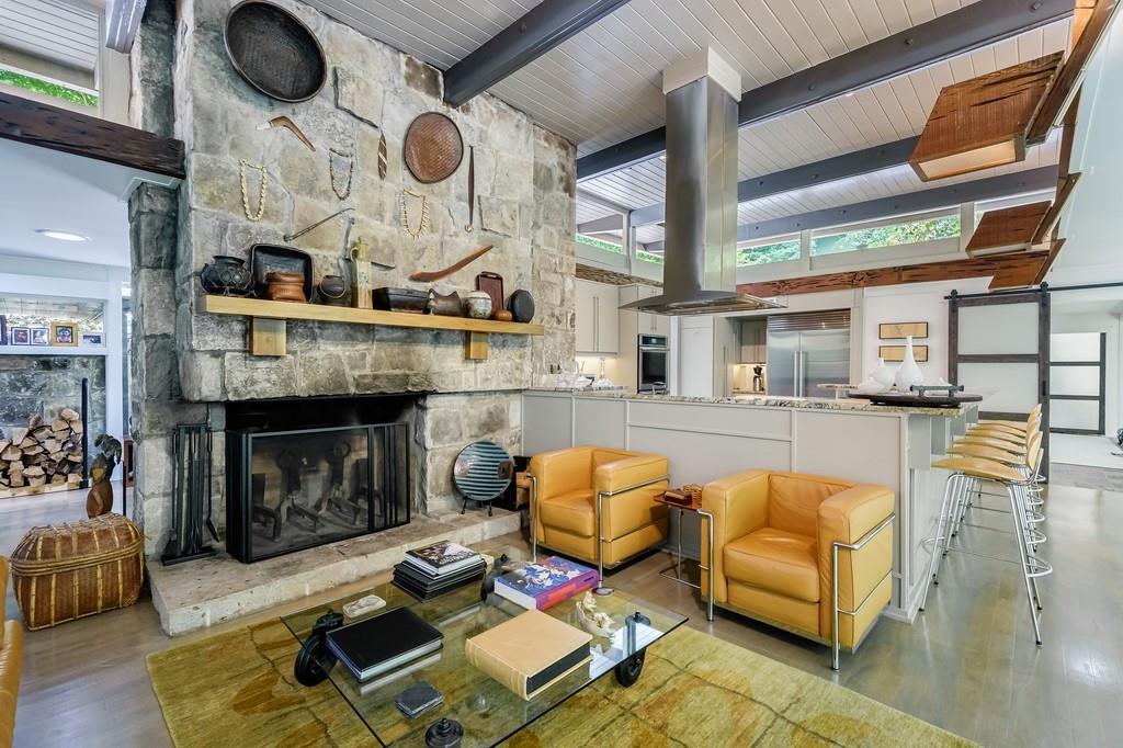 465 Hillside Drive NW