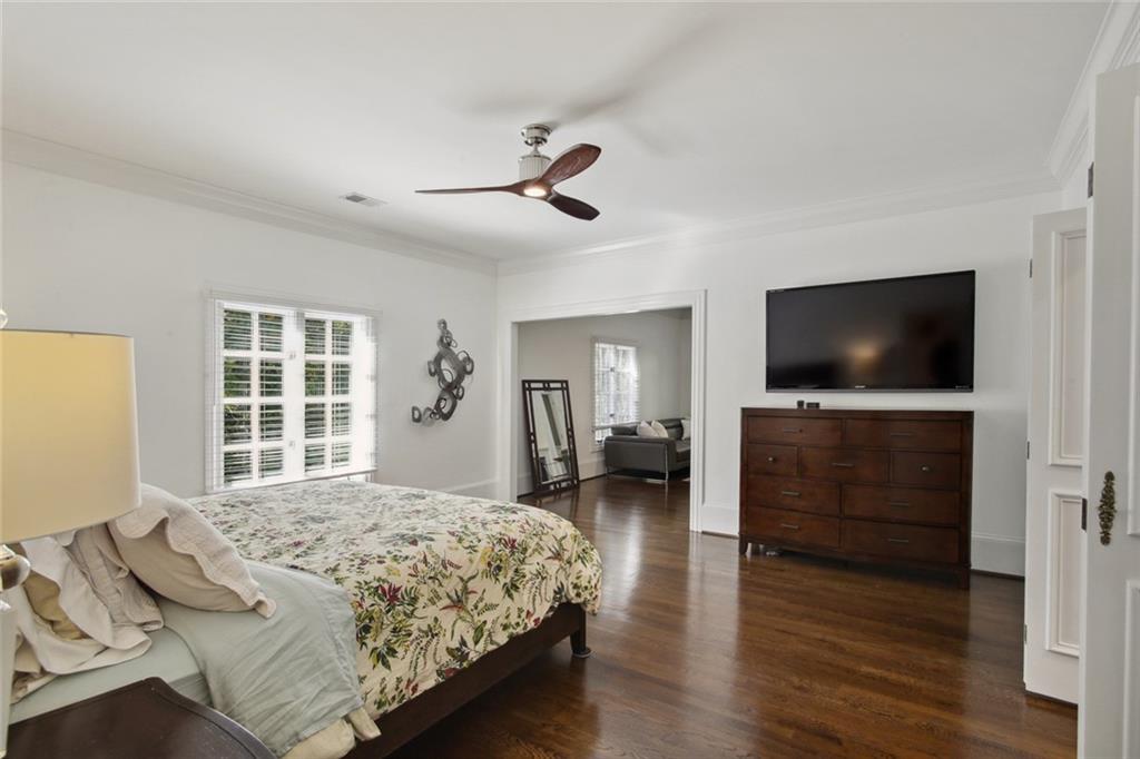 2760 Carmon On Wesley NW