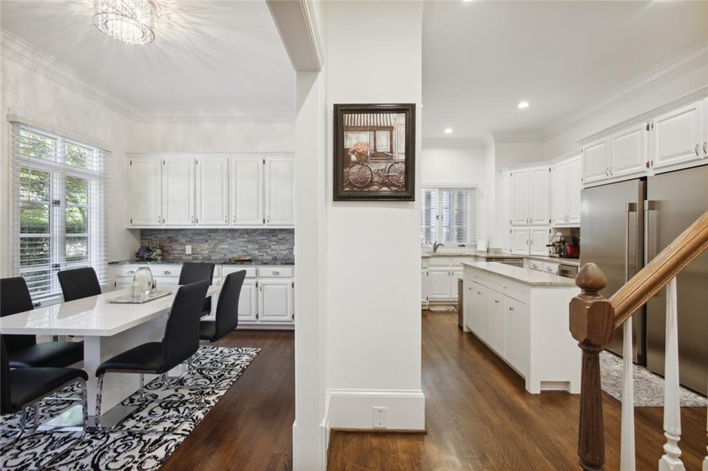 2760 Carmon On Wesley NW