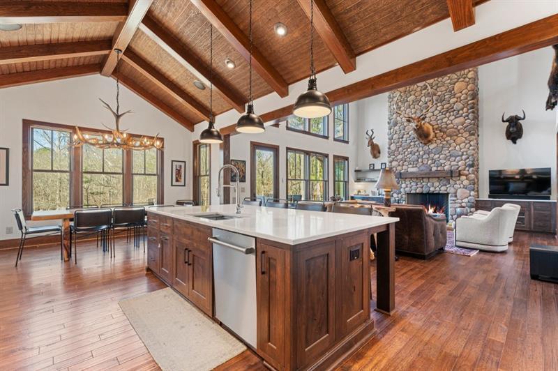 975 Blalock Lakes Drive