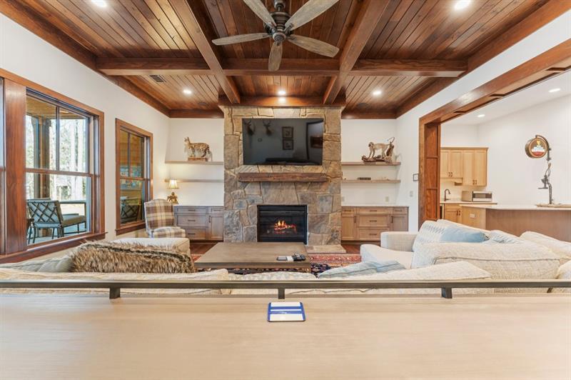 975 Blalock Lakes Drive