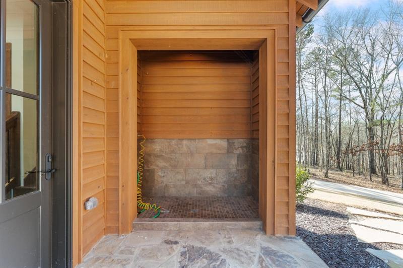 975 Blalock Lakes Drive