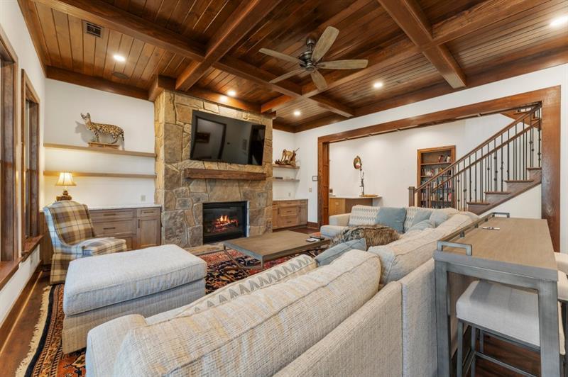 975 Blalock Lakes Drive