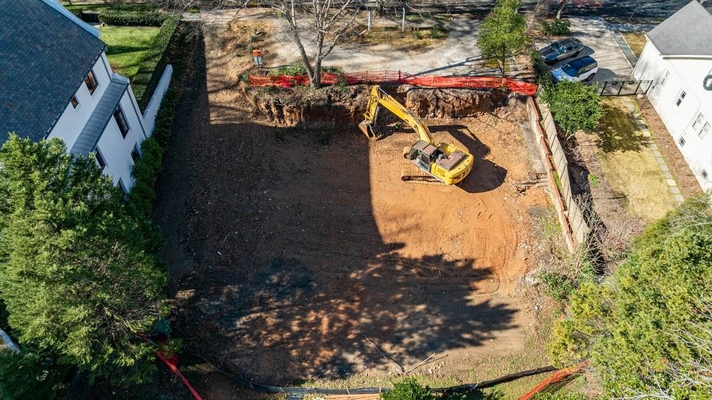 155 Huntington Road NE