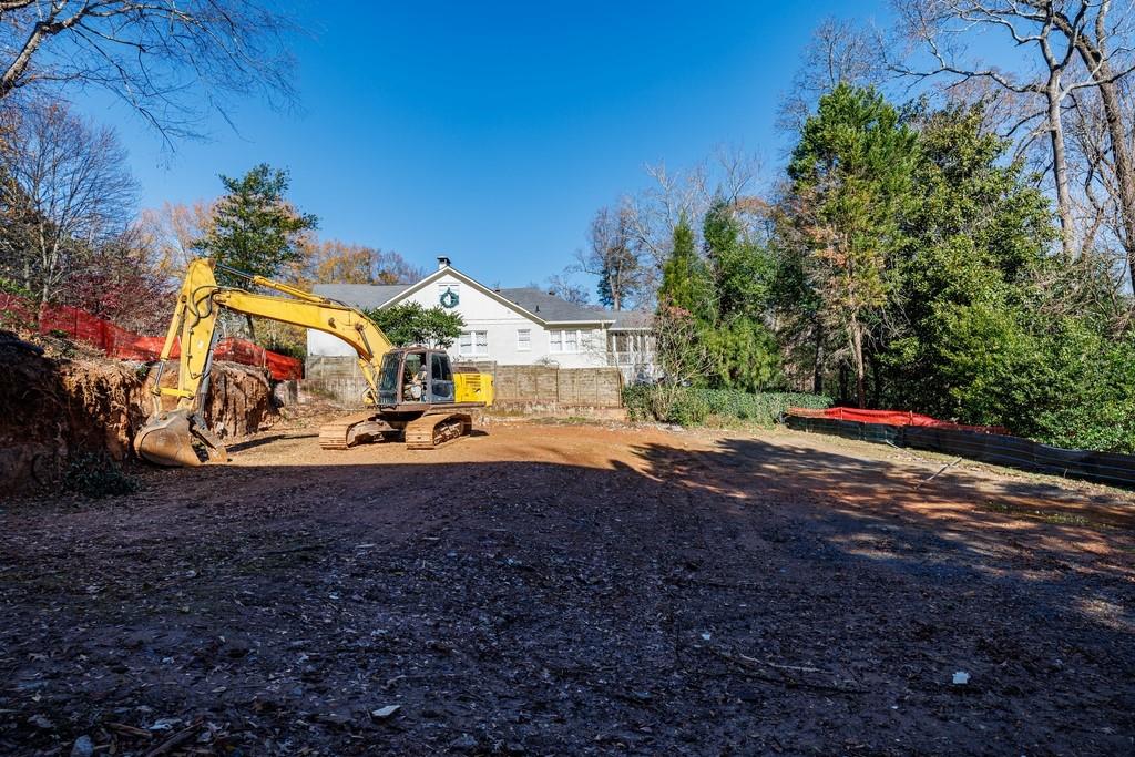 155 Huntington Road NE