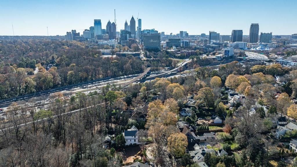 155 Huntington Road NE