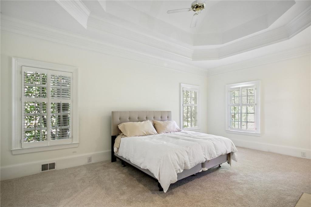 2770 Carmon On Wesley NW