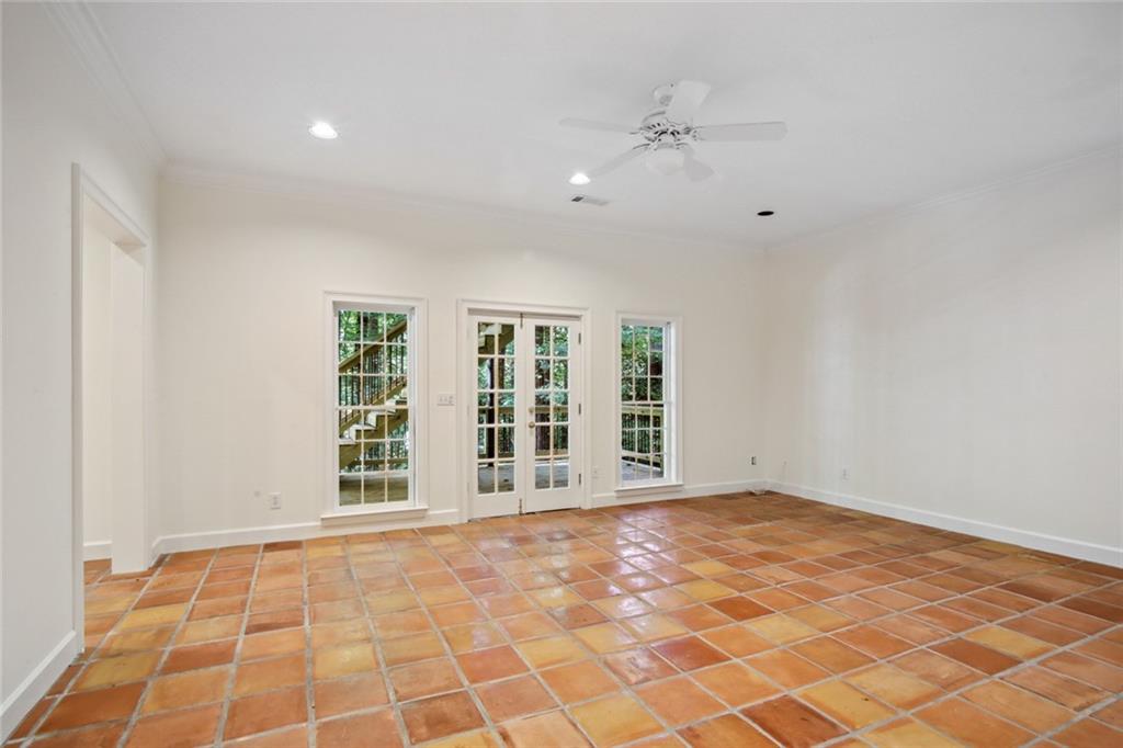 2770 Carmon On Wesley NW