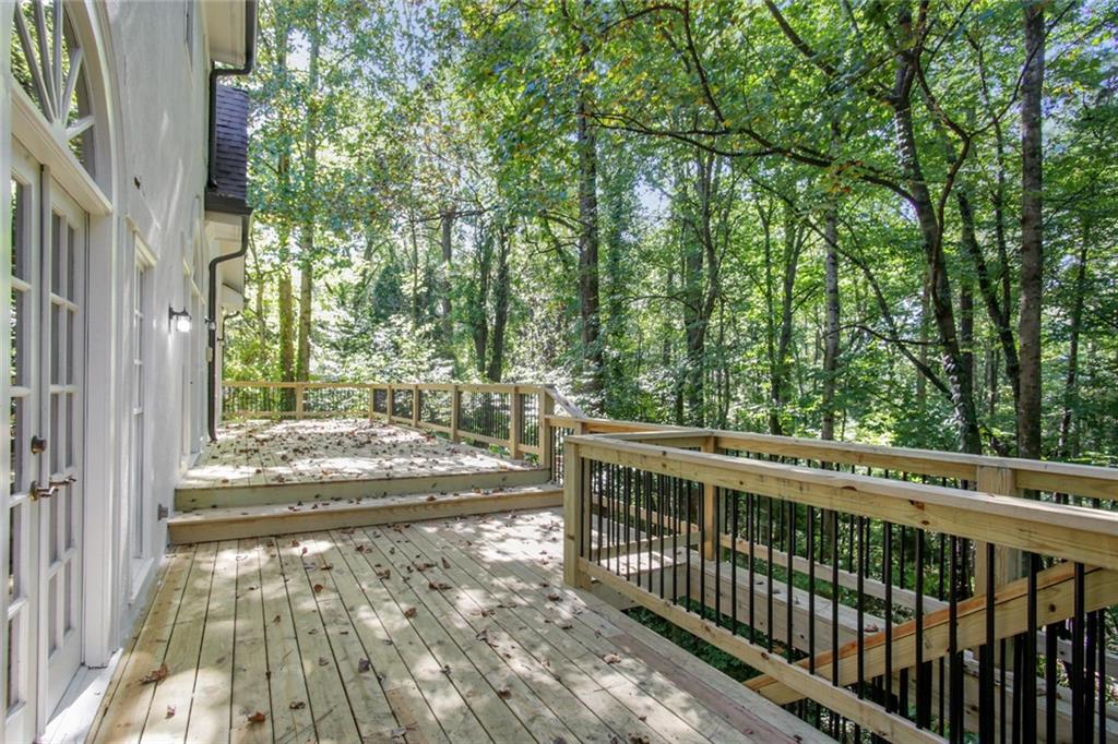 2770 Carmon On Wesley NW