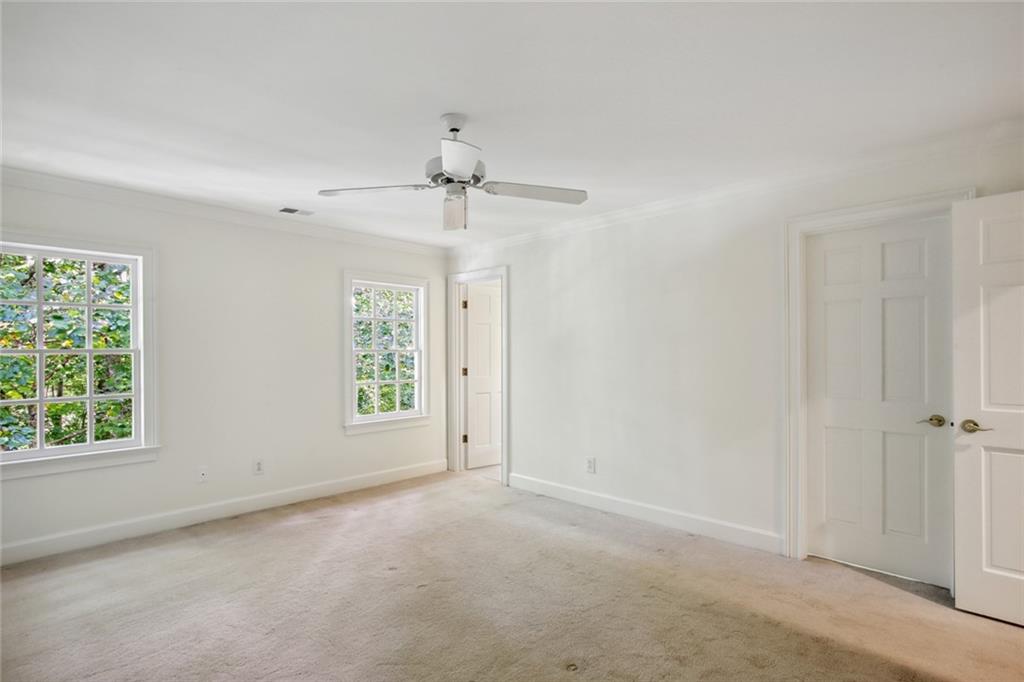 2770 Carmon On Wesley NW