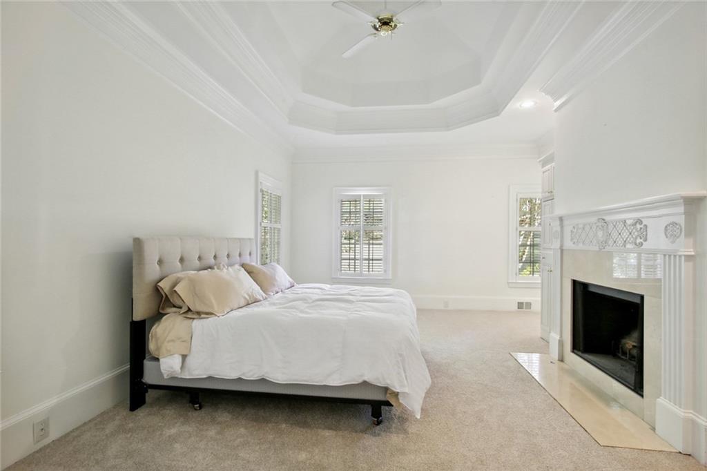 2770 Carmon On Wesley NW