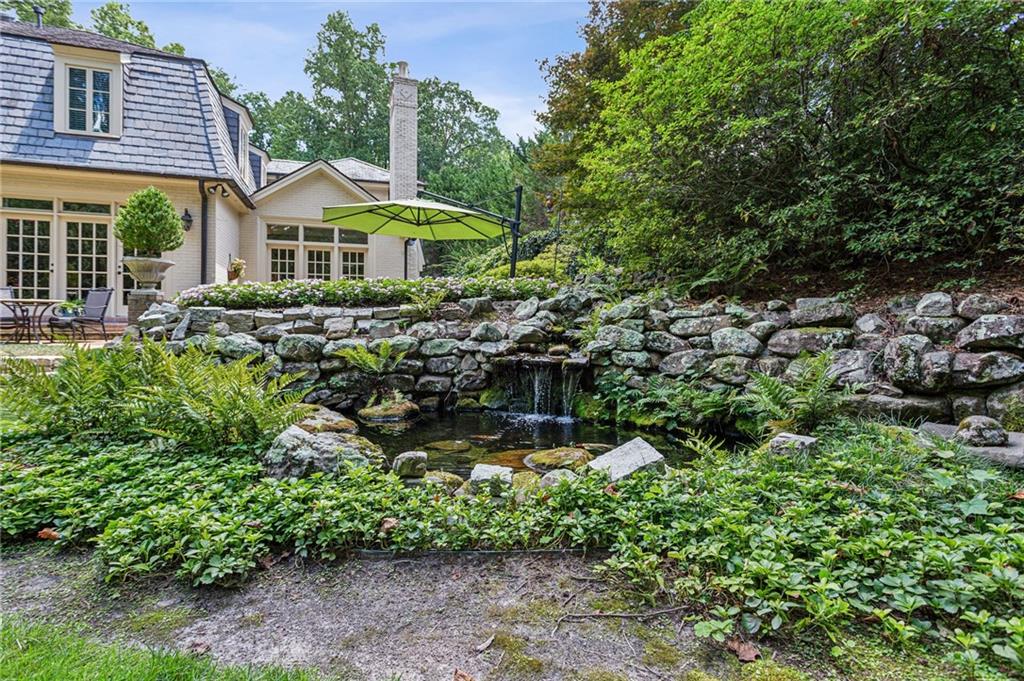 3302 W Andrews Drive NW