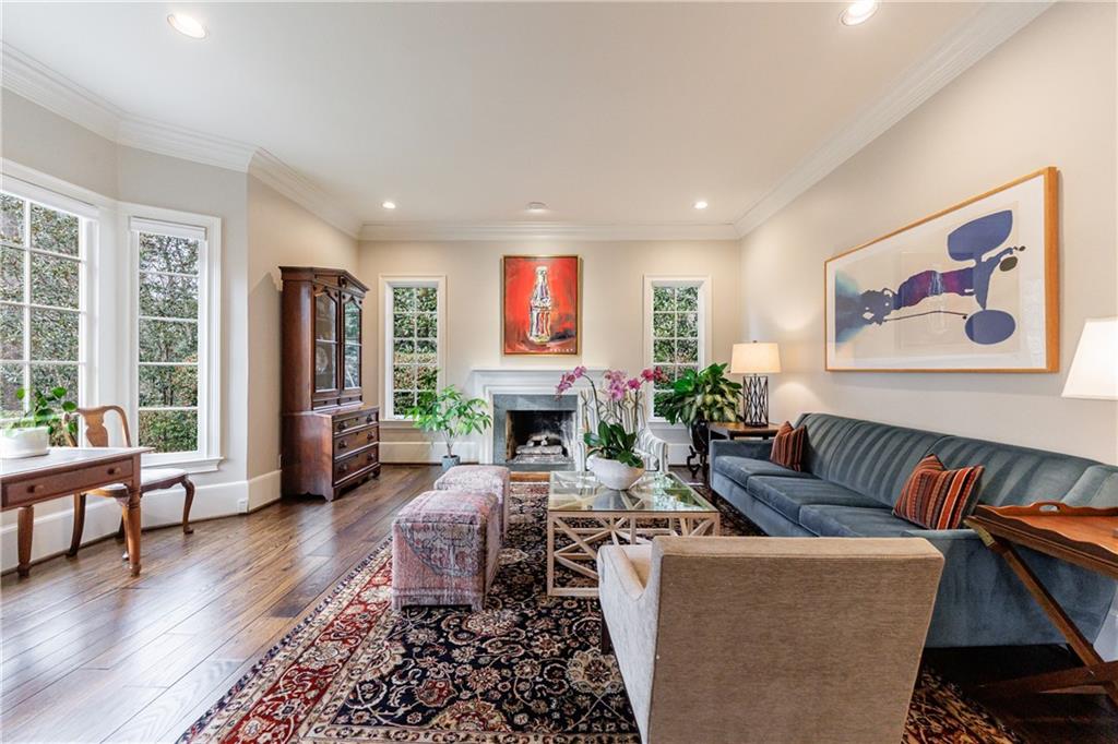 3302 W Andrews Drive NW