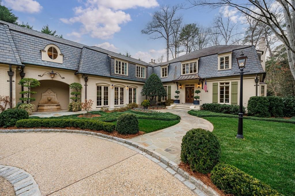 3302 W Andrews Drive NW