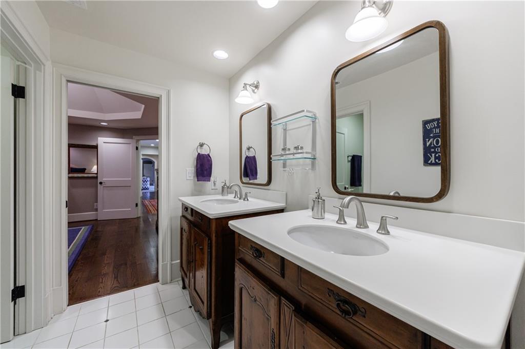 3302 W Andrews Drive NW