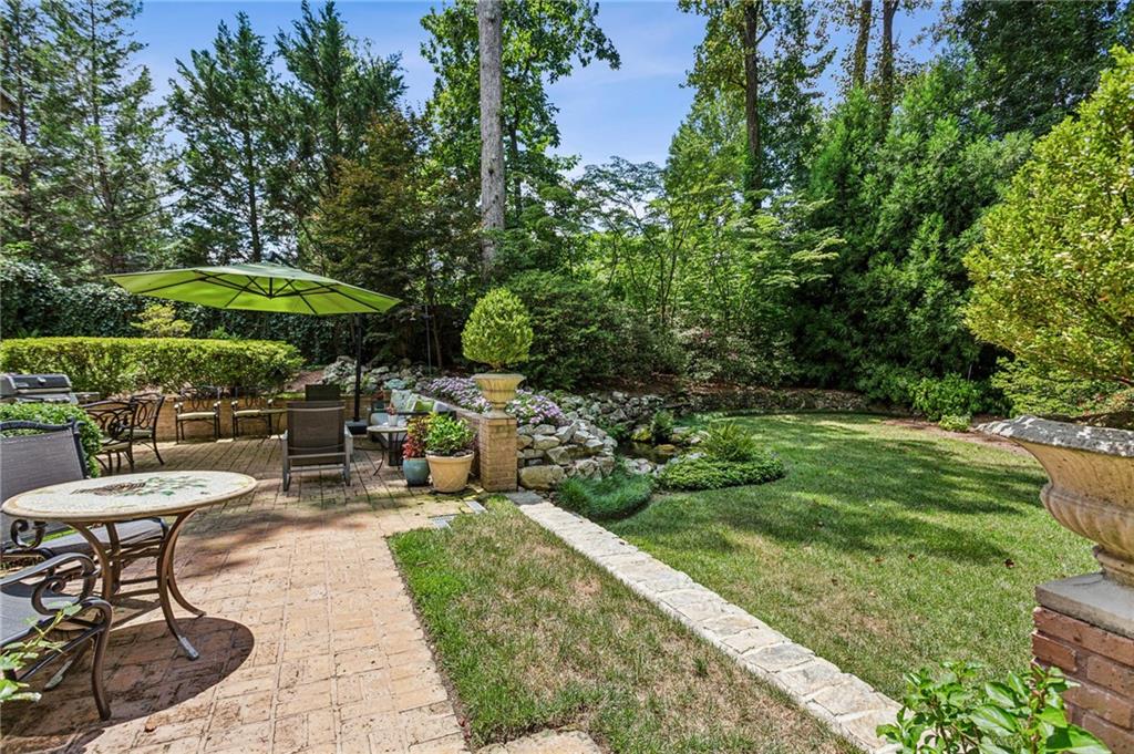 3302 W Andrews Drive NW