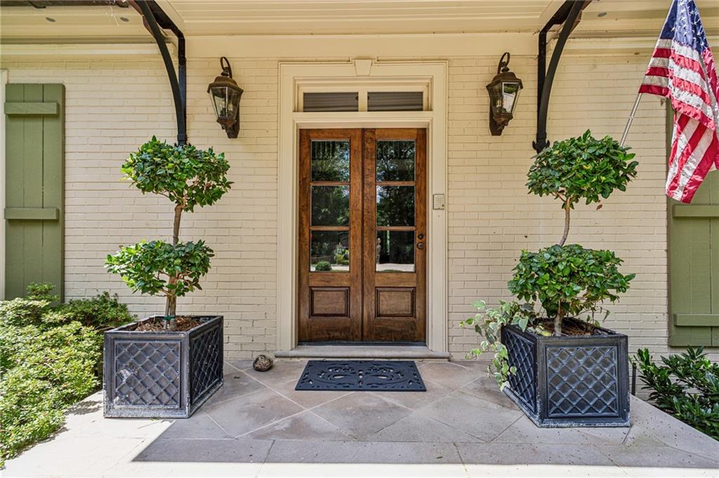 3302 W Andrews Drive NW