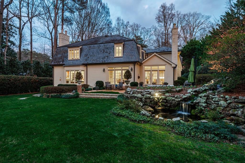 3302 W Andrews Drive NW