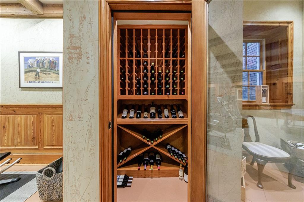 3302 W Andrews Drive NW