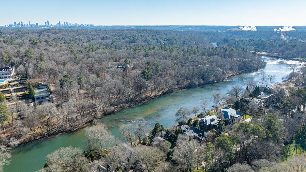 3941 Paces Ferry Drive SE