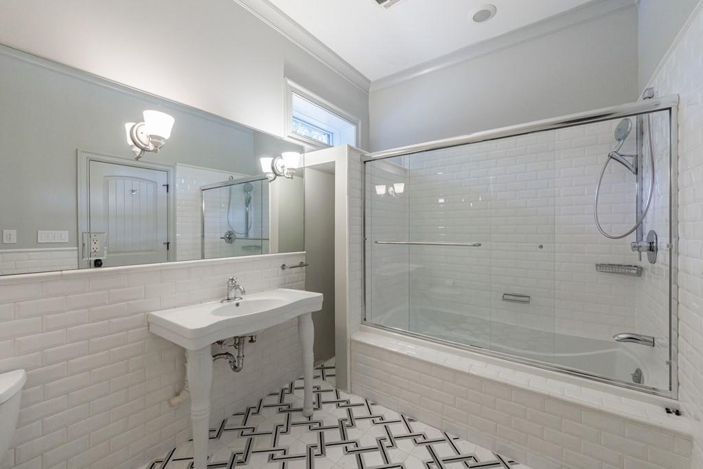 4500 Powers Ferry Road