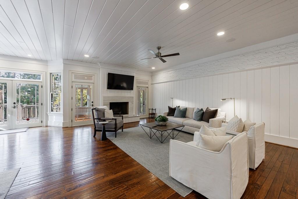 4500 Powers Ferry Road