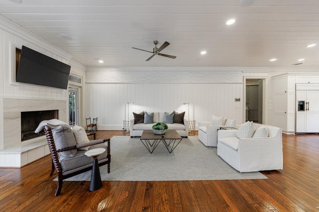 4500 Powers Ferry Road