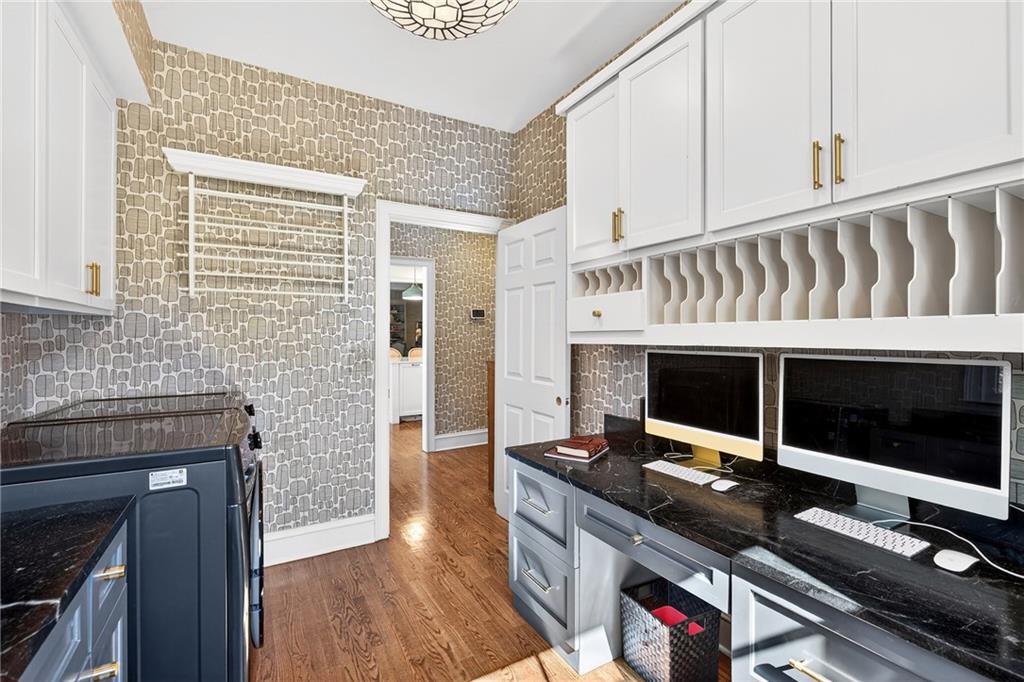 3642 Mayfair Road NE