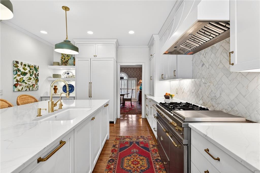 3642 Mayfair Road NE