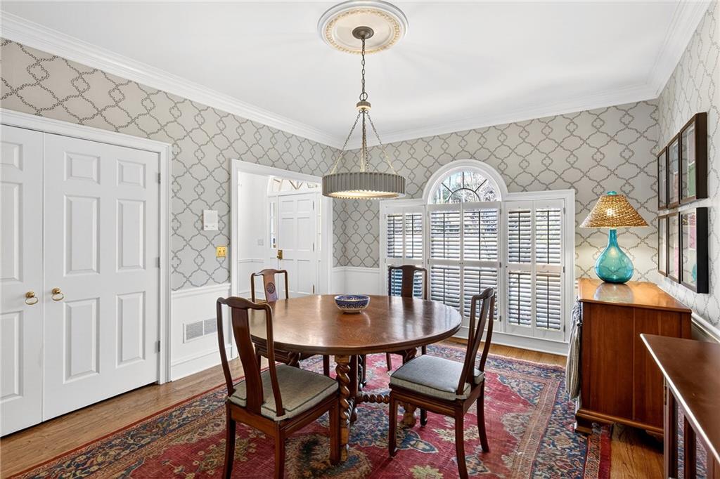 3642 Mayfair Road NE