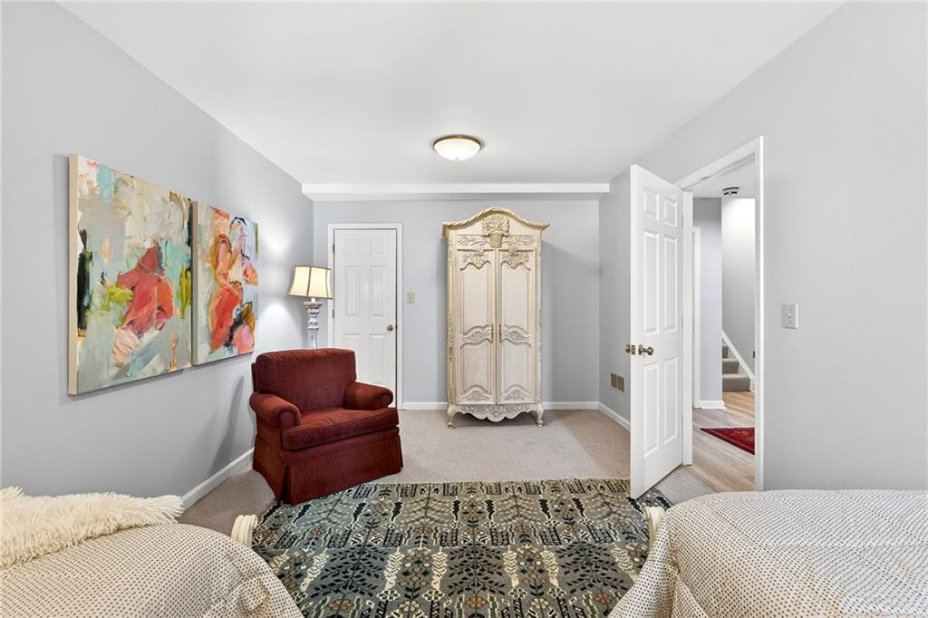 3642 Mayfair Road NE