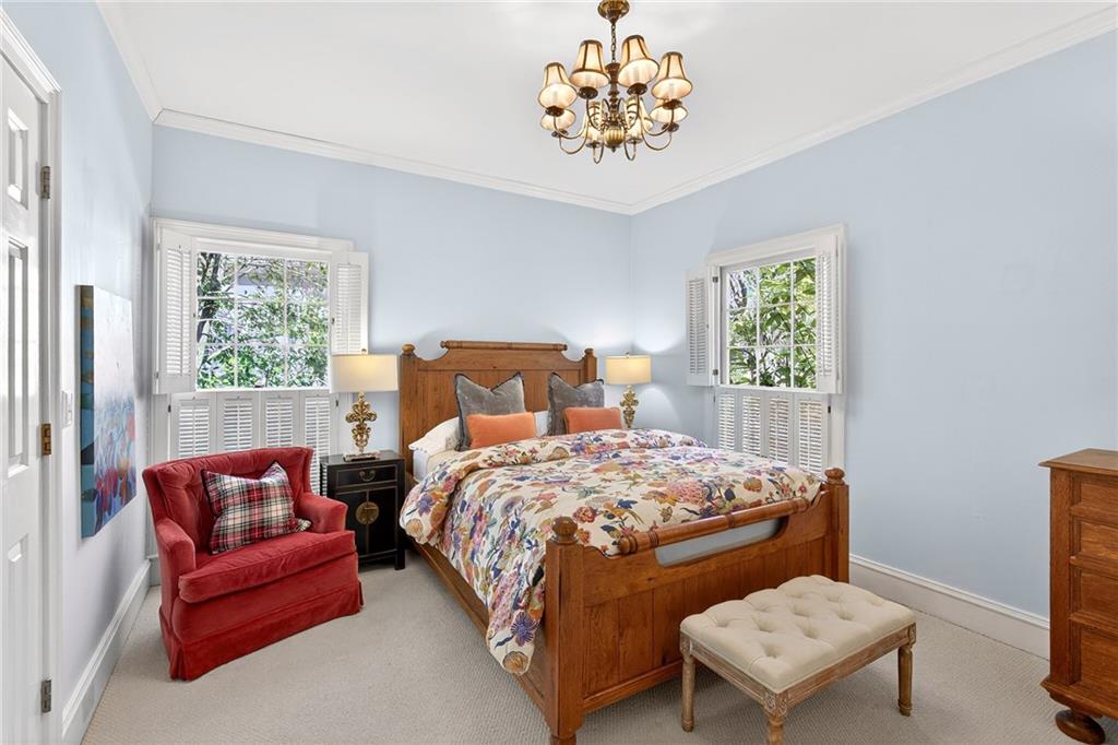 3642 Mayfair Road NE