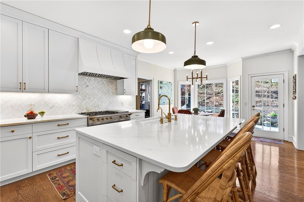 3642 Mayfair Road NE