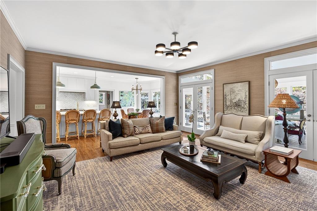 3642 Mayfair Road NE