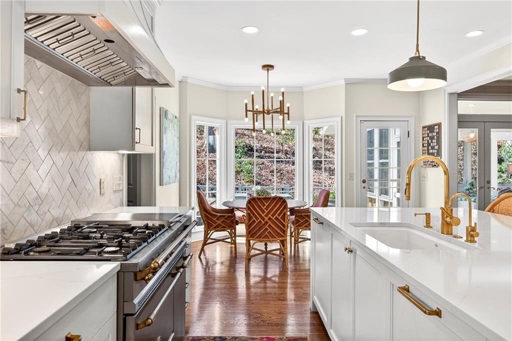 3642 Mayfair Road NE