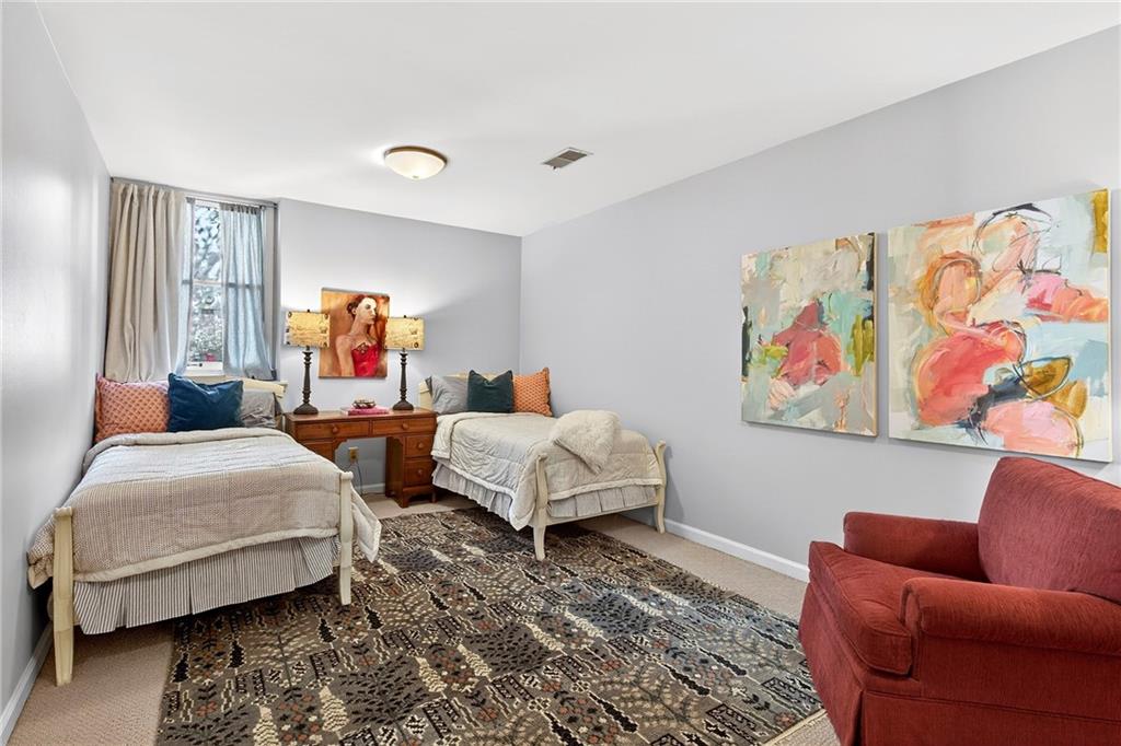 3642 Mayfair Road NE