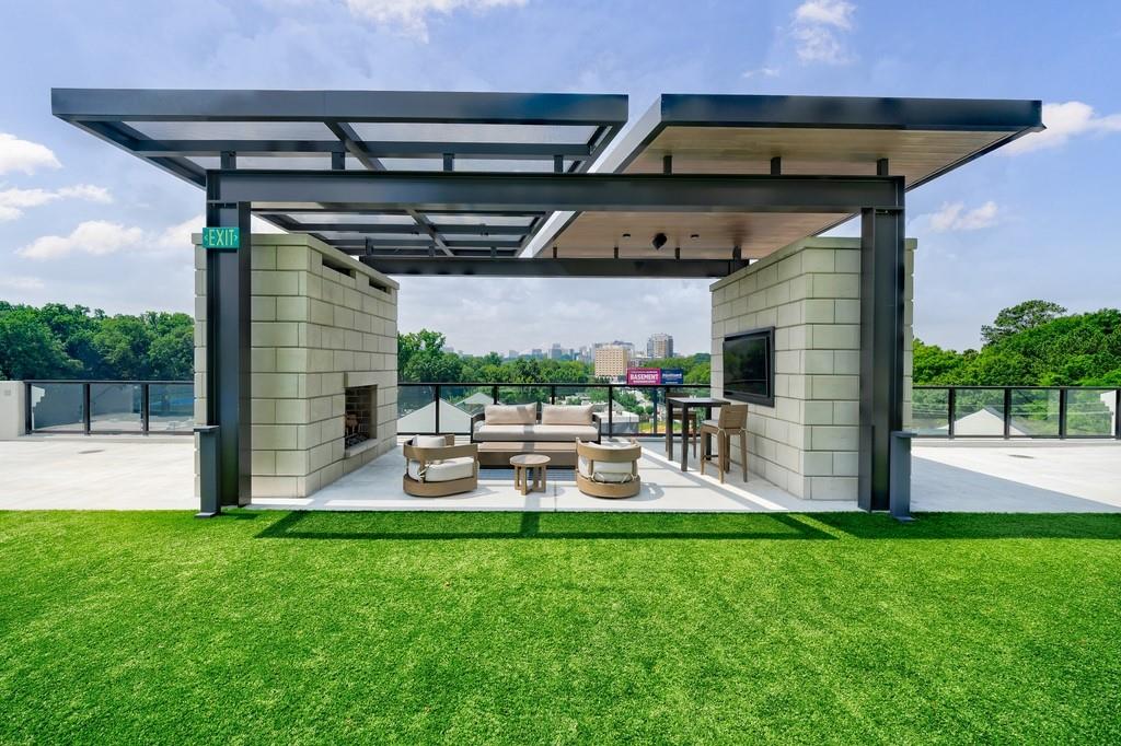 2425 Peachtree Road NE Unit 1401