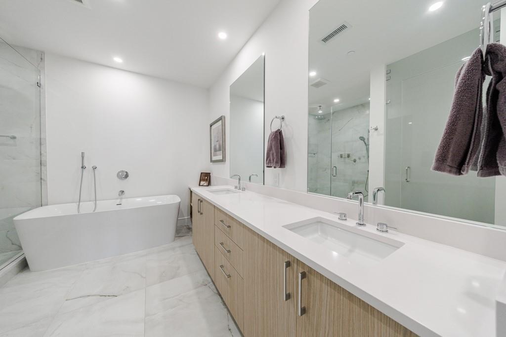 2425 Peachtree Road NE Unit 1401