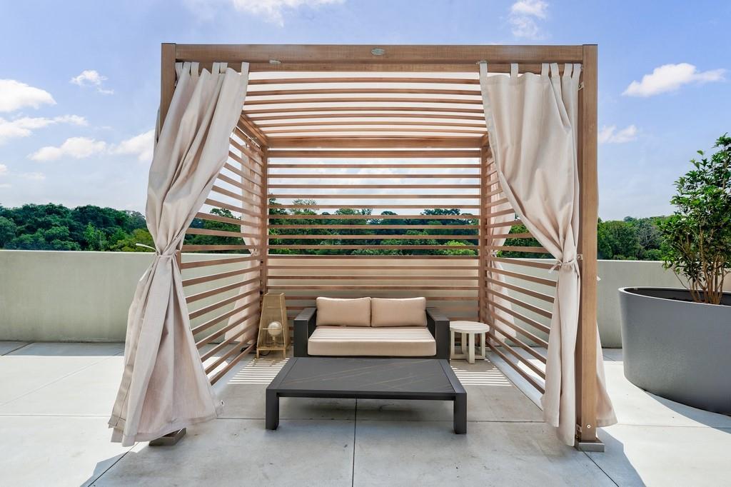 2425 Peachtree Road NE Unit 1401