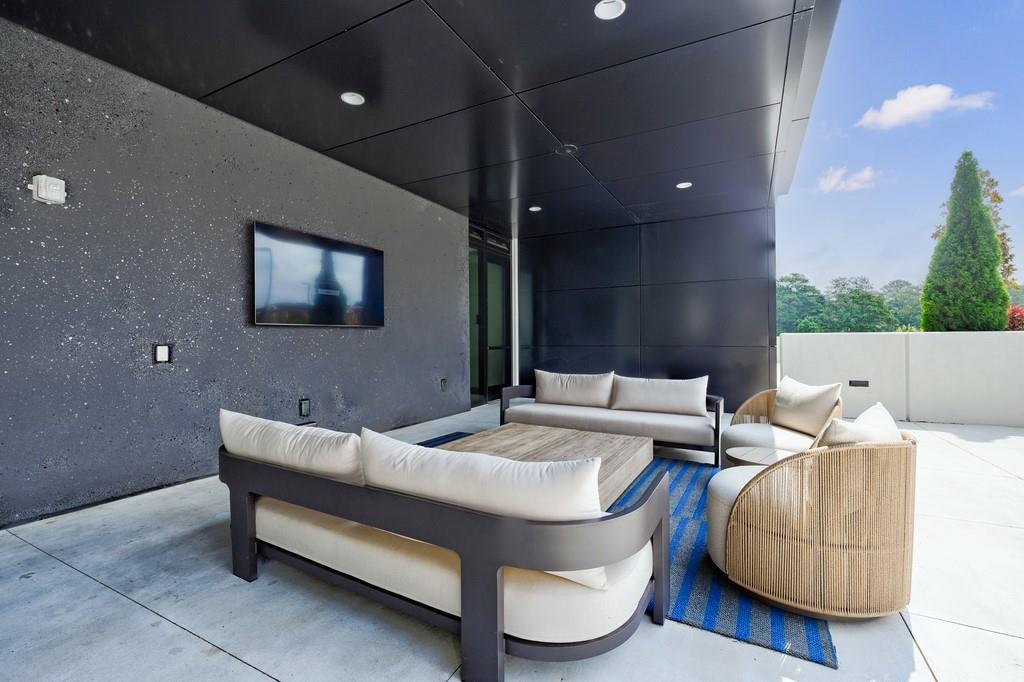 2425 Peachtree Road NE Unit 1401