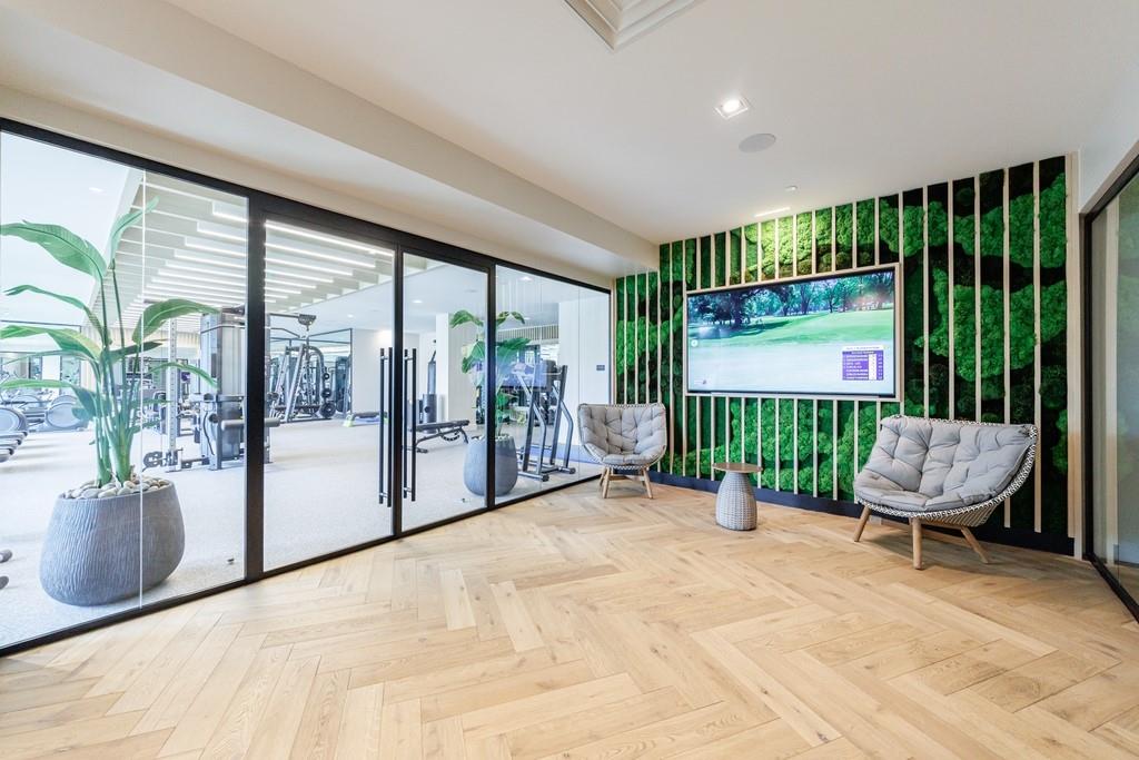 2425 Peachtree Road NE Unit 1401